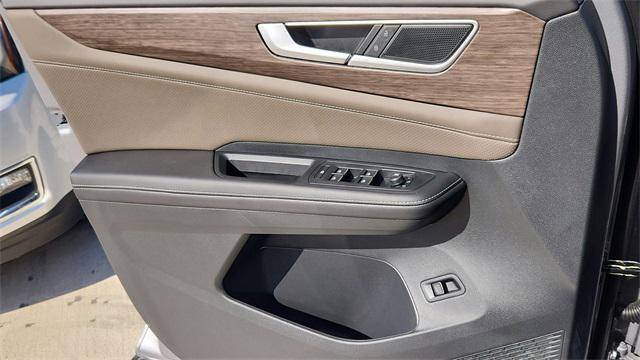 new 2025 Volkswagen Atlas car, priced at $46,894