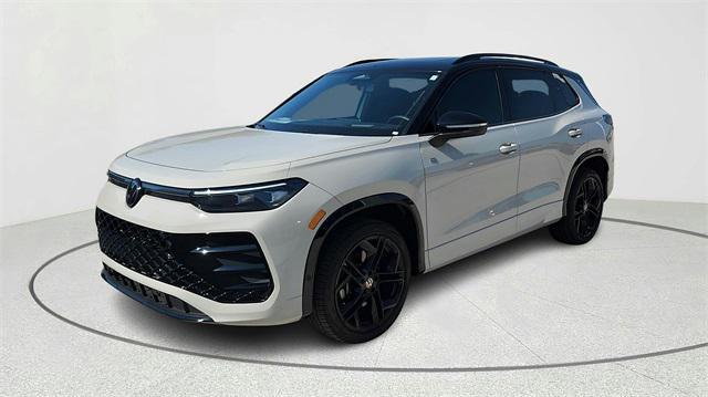 new 2025 Volkswagen Tiguan car, priced at $36,940