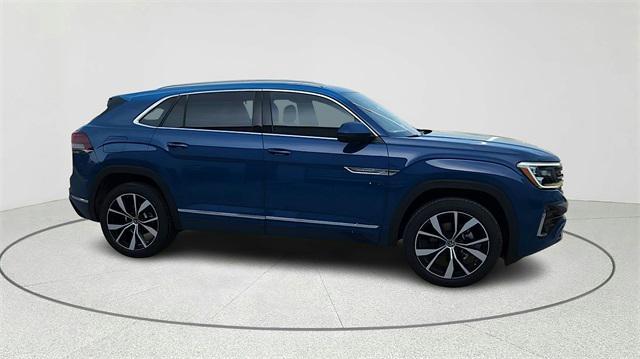 new 2025 Volkswagen Atlas Cross Sport car, priced at $50,435