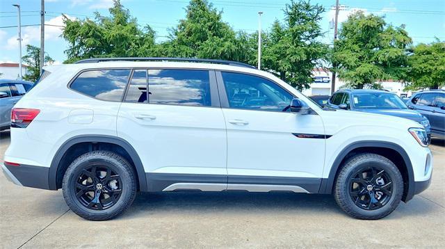 new 2025 Volkswagen Atlas car, priced at $46,555