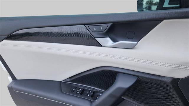 new 2025 Volkswagen Tiguan car, priced at $31,682