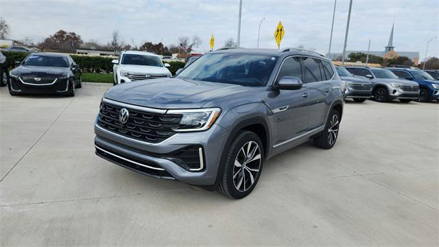 new 2025 Volkswagen Atlas car, priced at $52,222