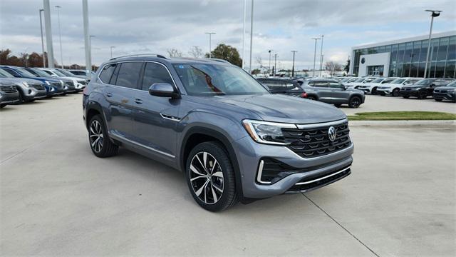 new 2025 Volkswagen Atlas car, priced at $52,222