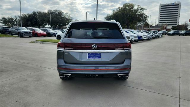 new 2025 Volkswagen Atlas car, priced at $52,222