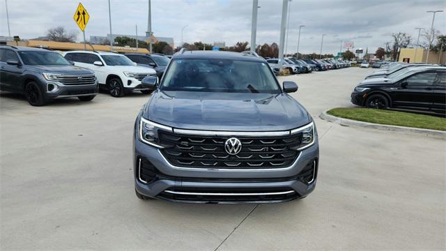 new 2025 Volkswagen Atlas car, priced at $52,222