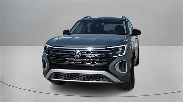 new 2025 Volkswagen Atlas car, priced at $44,502