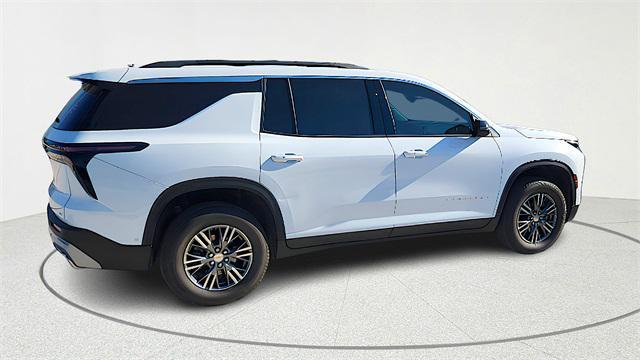 used 2024 Chevrolet Traverse car, priced at $37,998