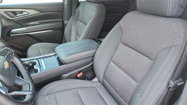 used 2024 Chevrolet Traverse car, priced at $37,998