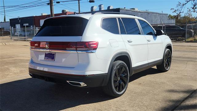 new 2025 Volkswagen Atlas car, priced at $43,222