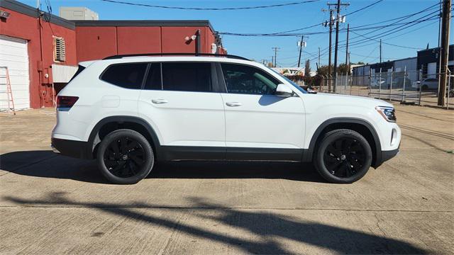 new 2025 Volkswagen Atlas car, priced at $43,222