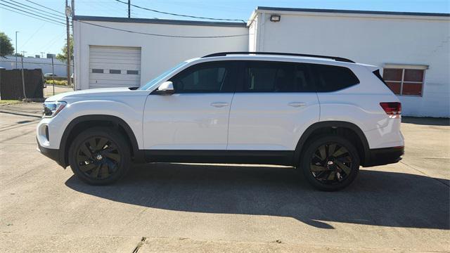 new 2025 Volkswagen Atlas car, priced at $43,222