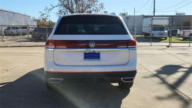 new 2025 Volkswagen Atlas car, priced at $43,222