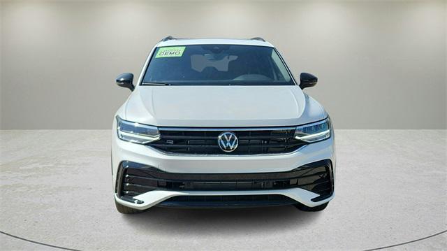 new 2024 Volkswagen Tiguan car, priced at $33,448