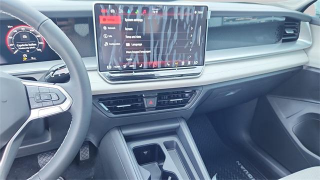 new 2025 Volkswagen Tiguan car, priced at $31,682