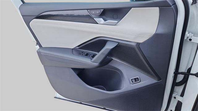 new 2025 Volkswagen Tiguan car, priced at $31,682