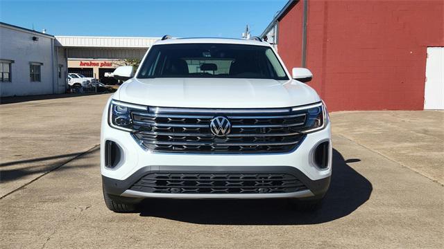 new 2025 Volkswagen Atlas car, priced at $42,734