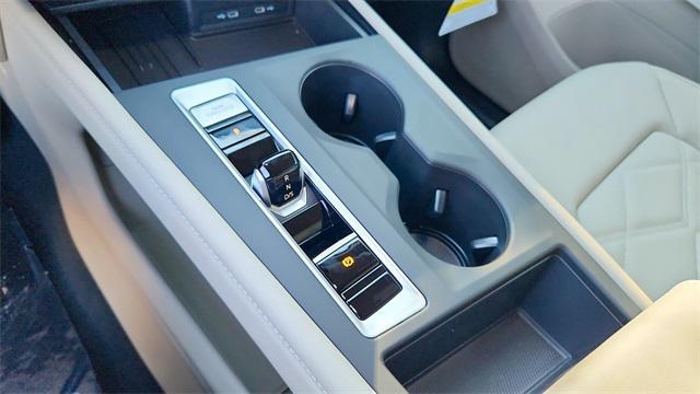 new 2025 Volkswagen Atlas car, priced at $39,697