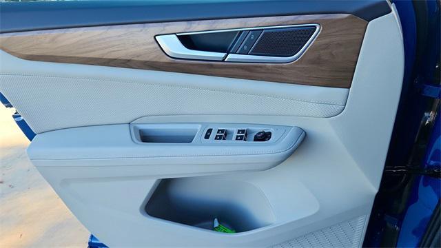 new 2025 Volkswagen Atlas car, priced at $39,697