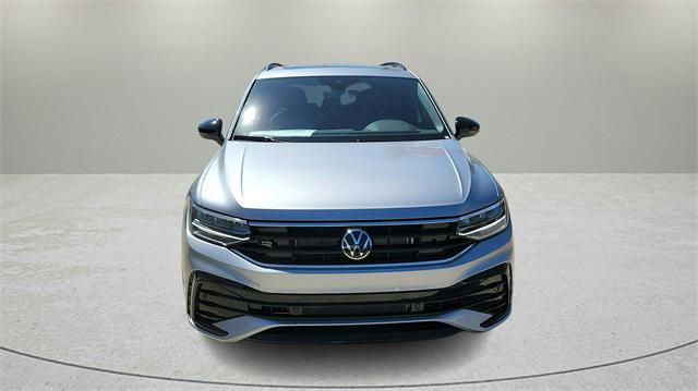 new 2024 Volkswagen Tiguan car, priced at $34,355