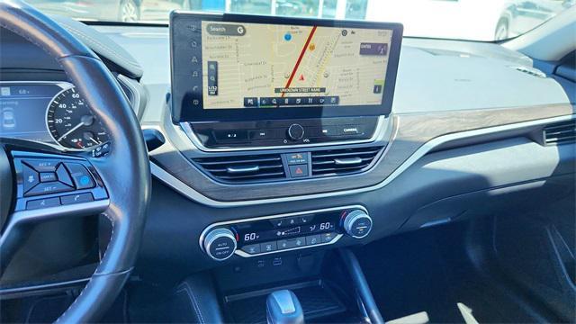 used 2023 Nissan Altima car, priced at $24,305