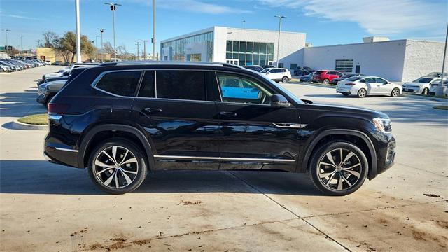 new 2025 Volkswagen Atlas car, priced at $53,555