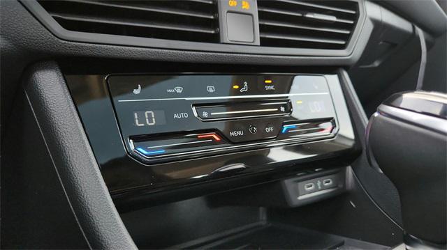 new 2025 Volkswagen Atlas car, priced at $37,274