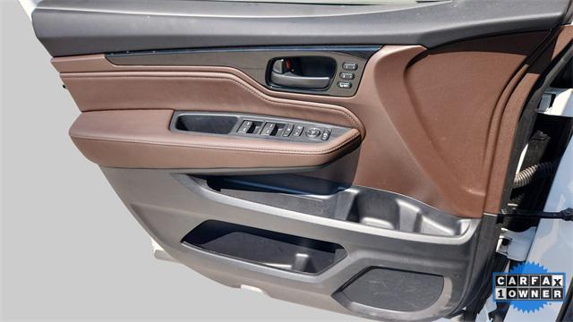 used 2025 Honda Odyssey car, priced at $41,996