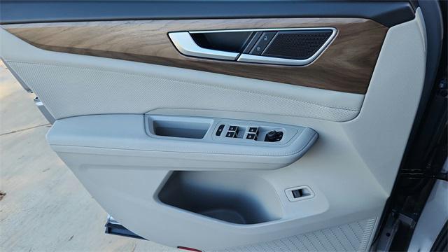 new 2025 Volkswagen Atlas car, priced at $42,839