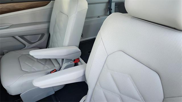 new 2025 Volkswagen Atlas car, priced at $42,839