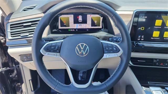 new 2025 Volkswagen Atlas car, priced at $48,670