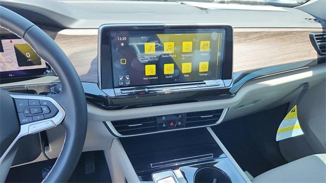 new 2025 Volkswagen Atlas car, priced at $48,670