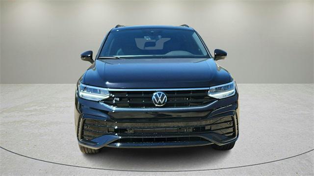 new 2024 Volkswagen Tiguan car, priced at $33,498