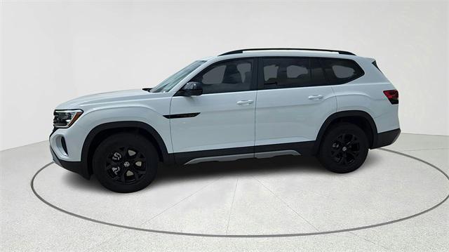 new 2025 Volkswagen Atlas car, priced at $44,675
