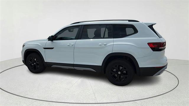 new 2025 Volkswagen Atlas car, priced at $44,675