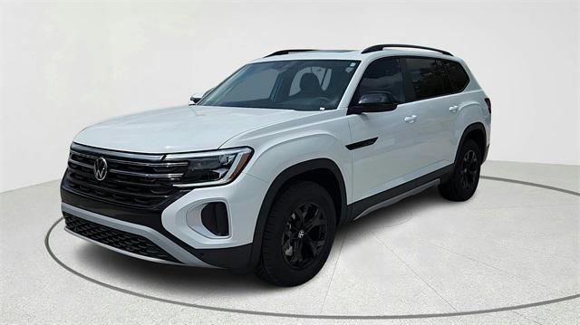new 2025 Volkswagen Atlas car, priced at $44,675