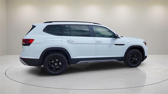 new 2025 Volkswagen Atlas car, priced at $45,899