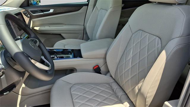 new 2025 Volkswagen Atlas car, priced at $51,009
