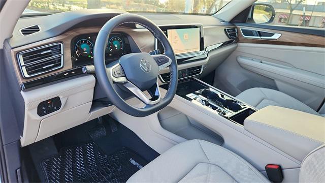 new 2025 Volkswagen Atlas car, priced at $46,521