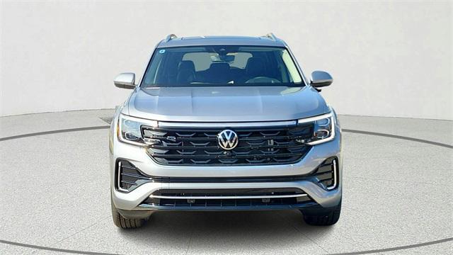 new 2025 Volkswagen Atlas car, priced at $46,878