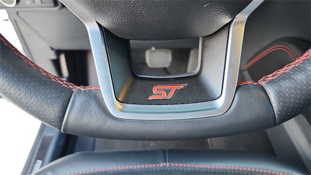 used 2025 Ford Explorer car, priced at $53,494