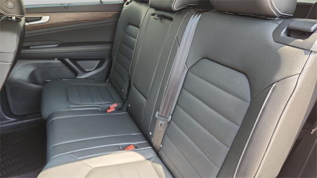 new 2025 Volkswagen Atlas car, priced at $46,009