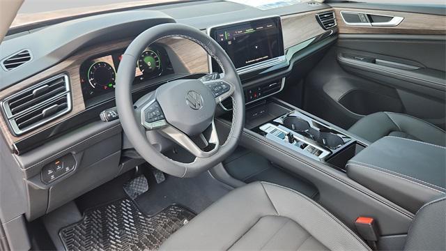 new 2025 Volkswagen Atlas car, priced at $46,009