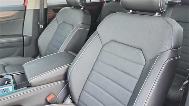 new 2025 Volkswagen Atlas car, priced at $46,009