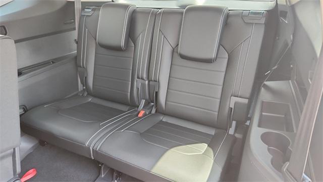 new 2025 Volkswagen Atlas car, priced at $46,009