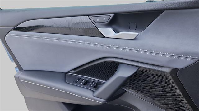 new 2025 Volkswagen Tiguan car, priced at $32,109