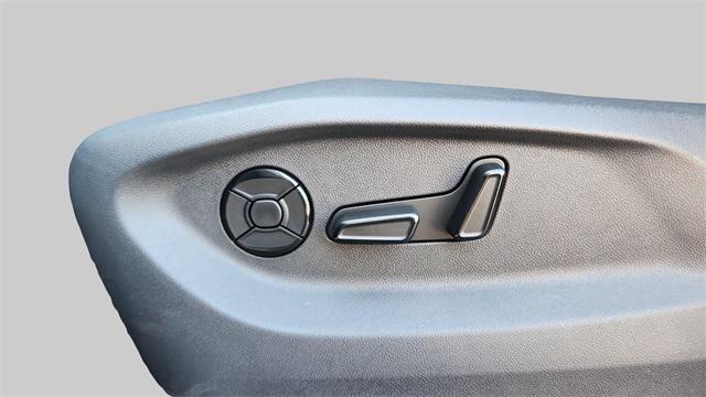 new 2025 Volkswagen Tiguan car, priced at $31,682