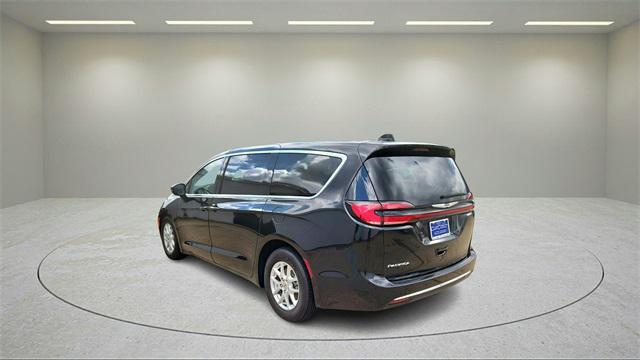 used 2023 Chrysler Pacifica car, priced at $22,400