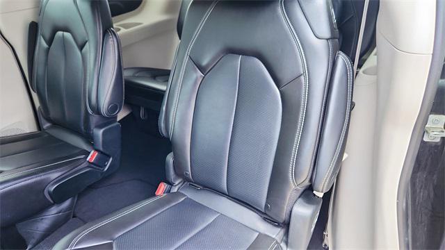 used 2023 Chrysler Pacifica car, priced at $25,038
