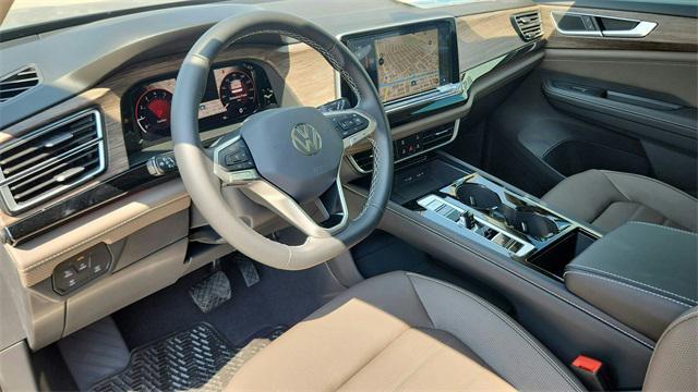 new 2025 Volkswagen Atlas car, priced at $46,009