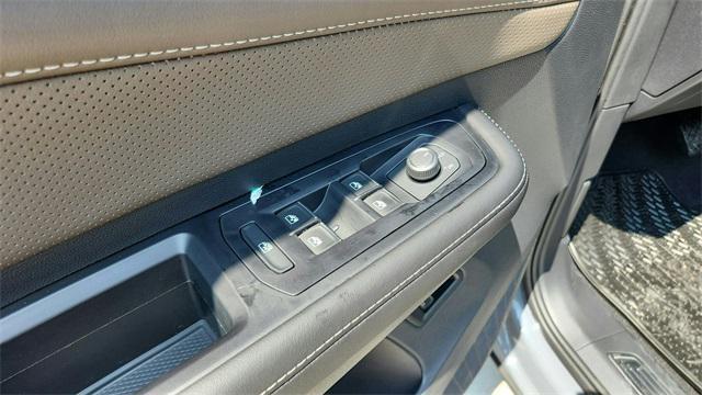 new 2025 Volkswagen Atlas car, priced at $46,009